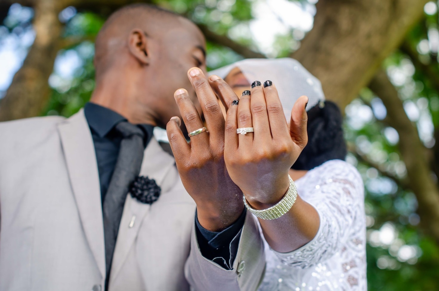 How We Met: The HoeSaus Love Story